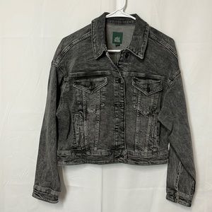Wild fable, women’s grey jean jacket. S